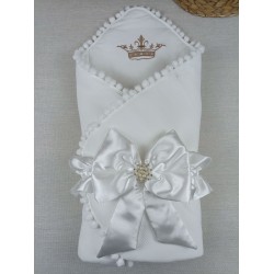 Yenidoğan Sahra Taç Nakışlı Topçik Kenar Lüks Kundak Bebek Battaniyesi