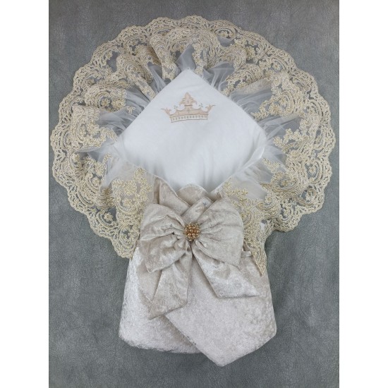 Yenidoğan Saray Kadife Taç Nakışlı İnci Fiyonklu Çift Dantel Duvak Trilüks Kundak Bebek Battaniyesi